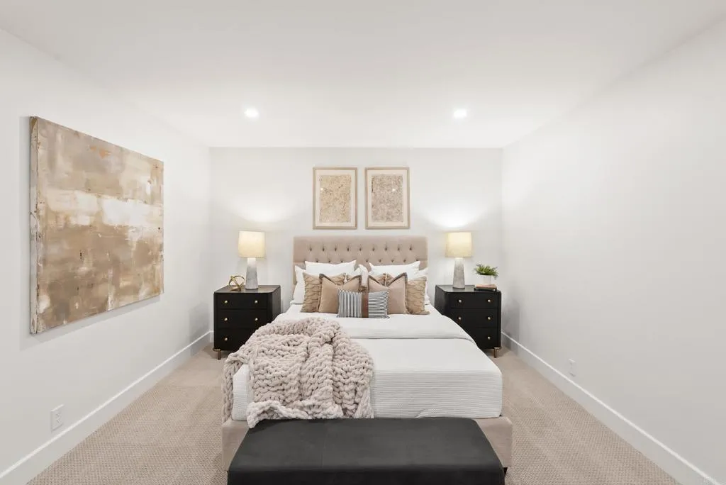 6147 Camino Selva
