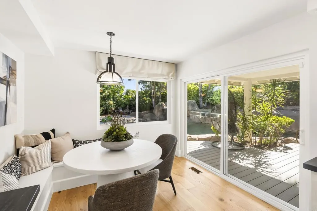 6147 Camino Selva