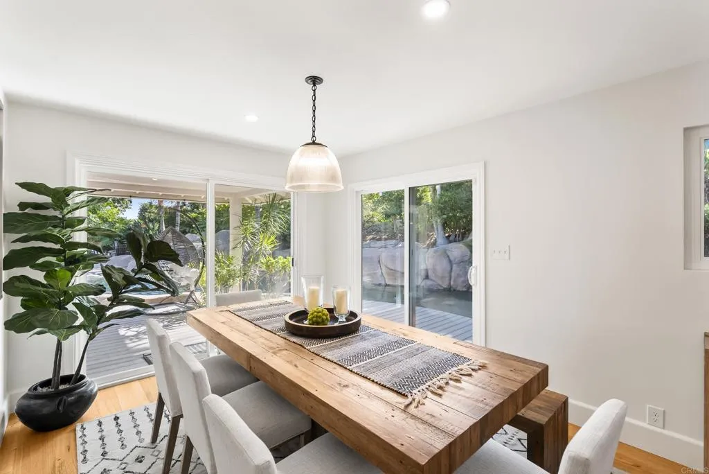 6147 Camino Selva