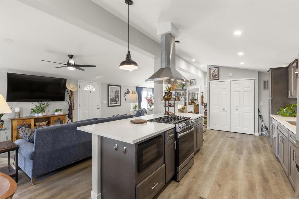 276 N EL CAMINO REAL 172