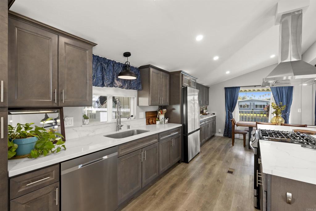 276 N EL CAMINO REAL 172