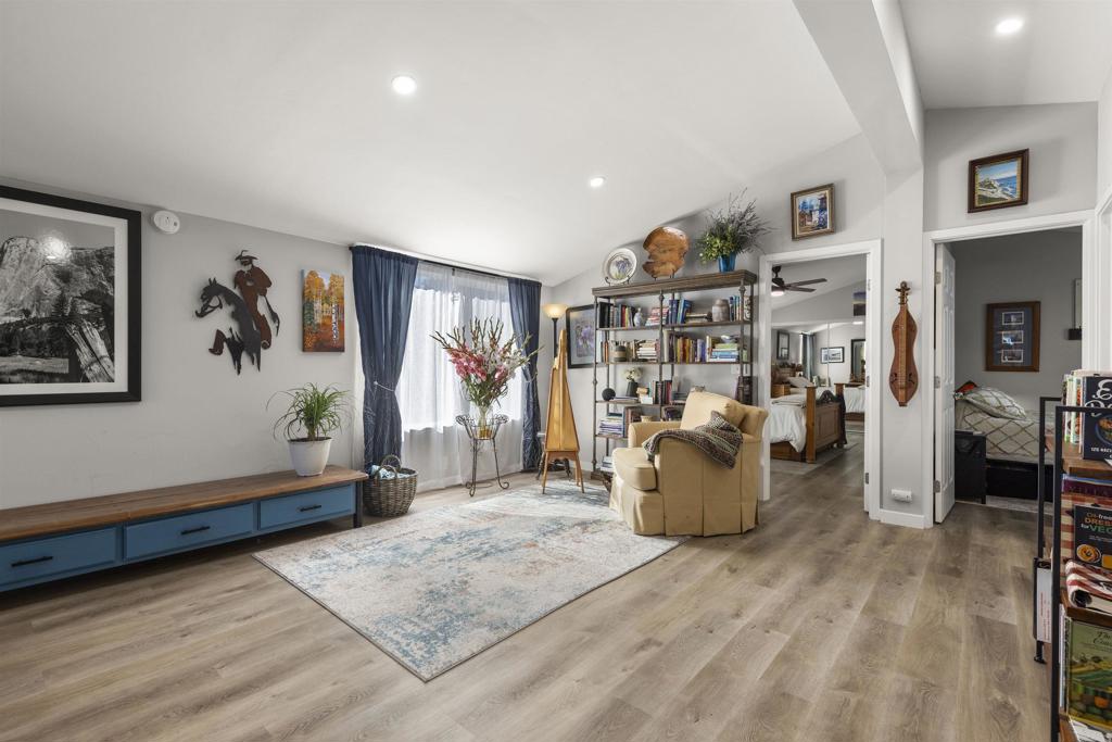 276 N EL CAMINO REAL 172