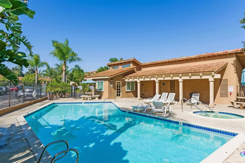 204 Woodland Pkwy Unit 217