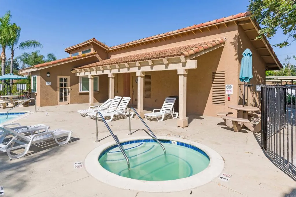 204 Woodland Pkwy Unit 217