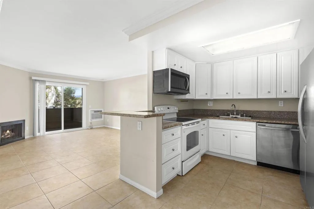 204 Woodland Pkwy Unit 217