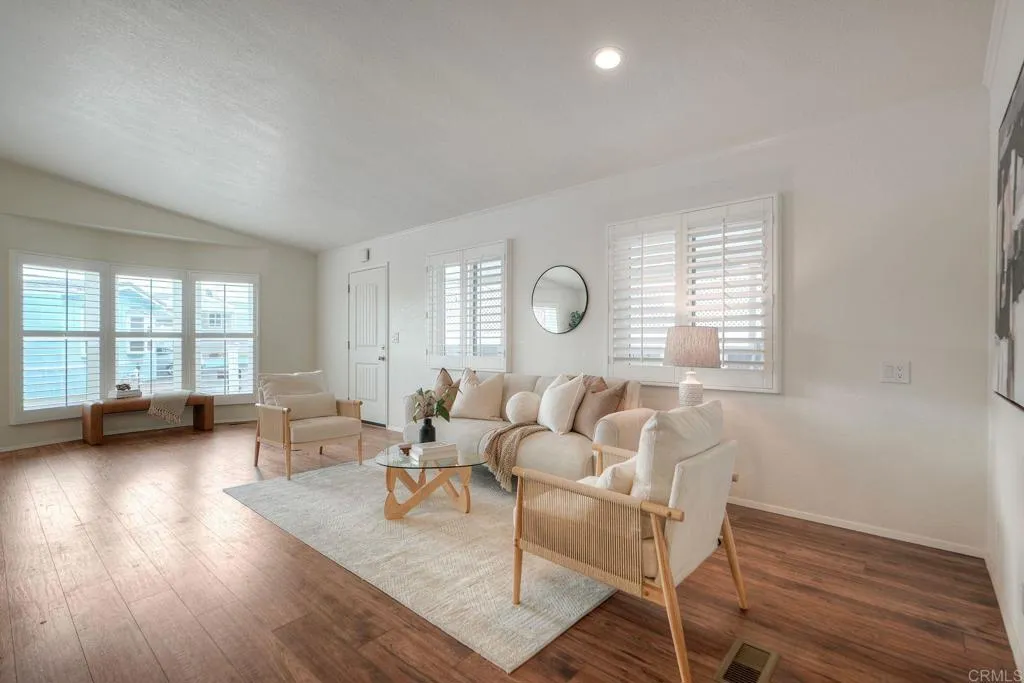 6494 Friendly Place