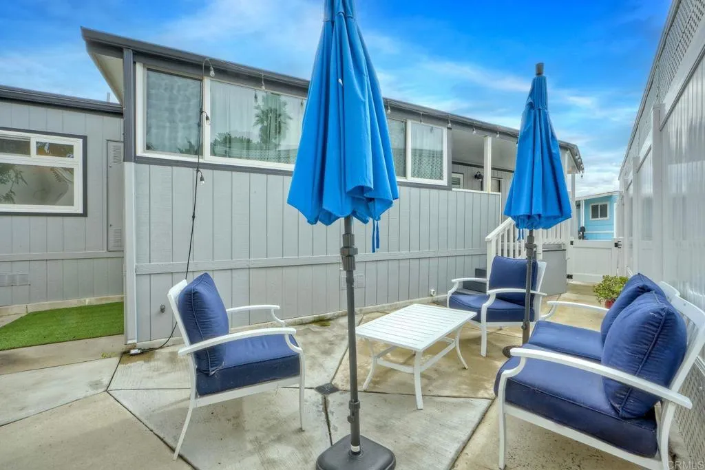 6494 Friendly Place