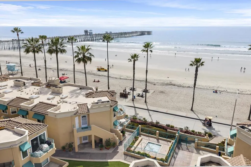 400 N The Strand Unit 27