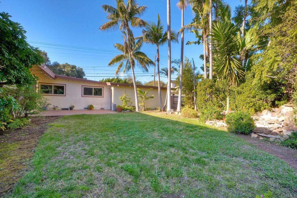 2035 Basswood Avenue