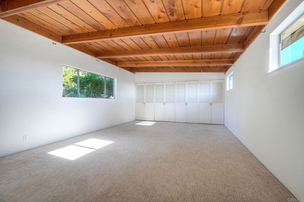 2035 Basswood Avenue