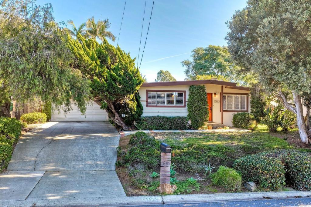 2035 Basswood Avenue