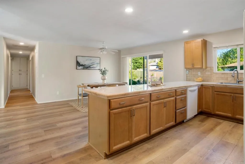 1227 Dolphin Circle