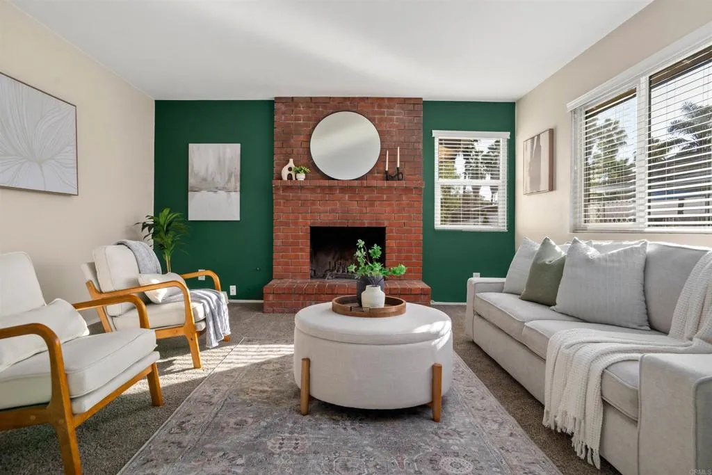 1227 Dolphin Circle