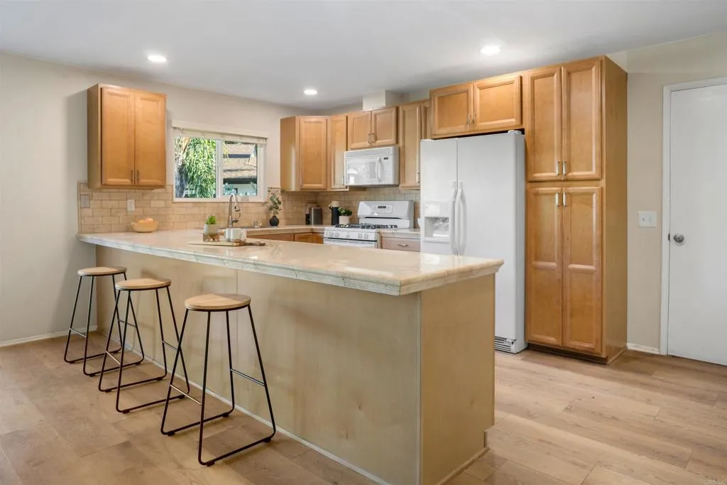 1227 Dolphin Circle