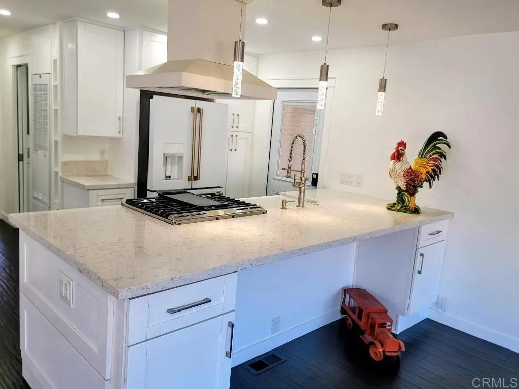 245 W Bobier Drive Unit 90