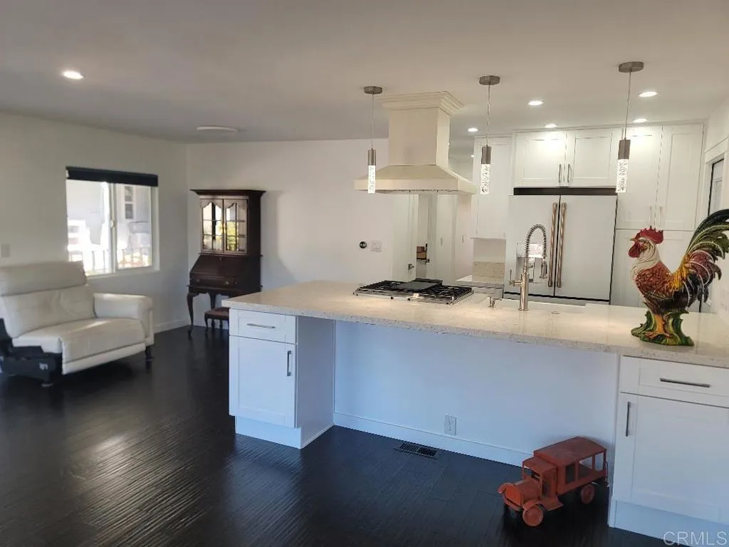 245 W Bobier Drive Unit 90