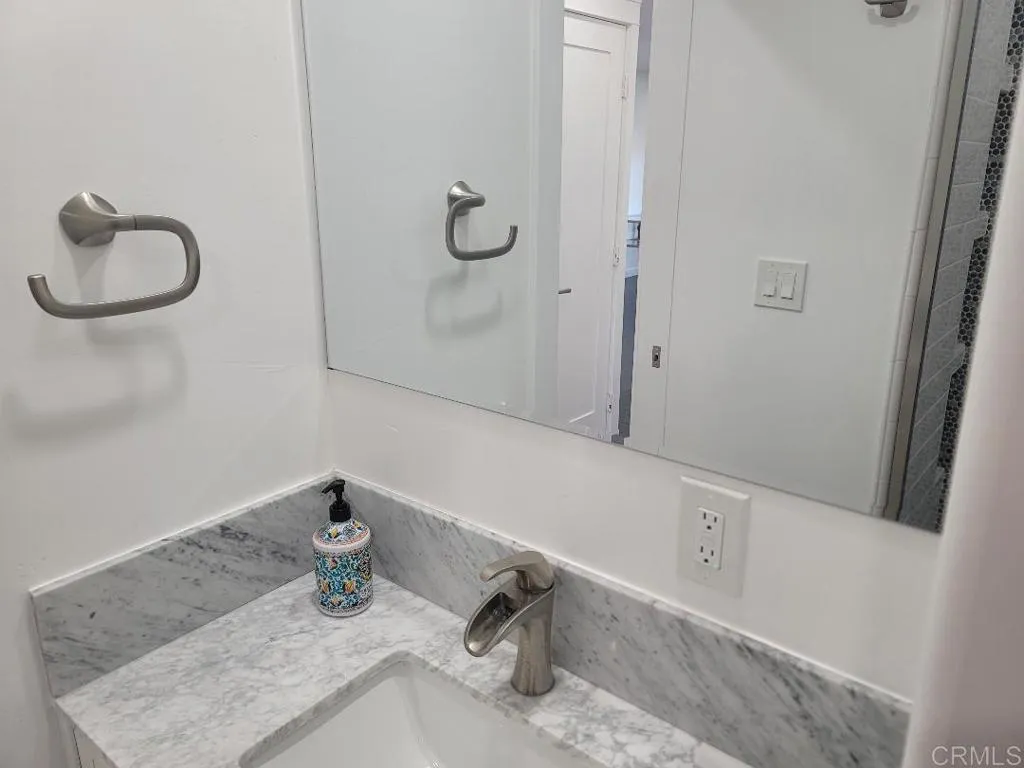 245 W Bobier Drive Unit 90