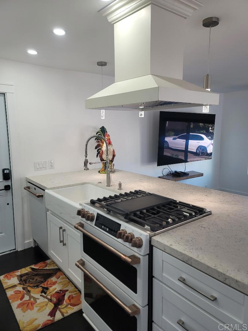 245 W Bobier Drive 90