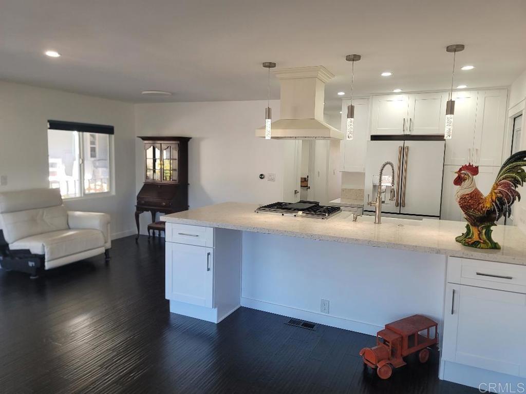 245 W Bobier Drive 90