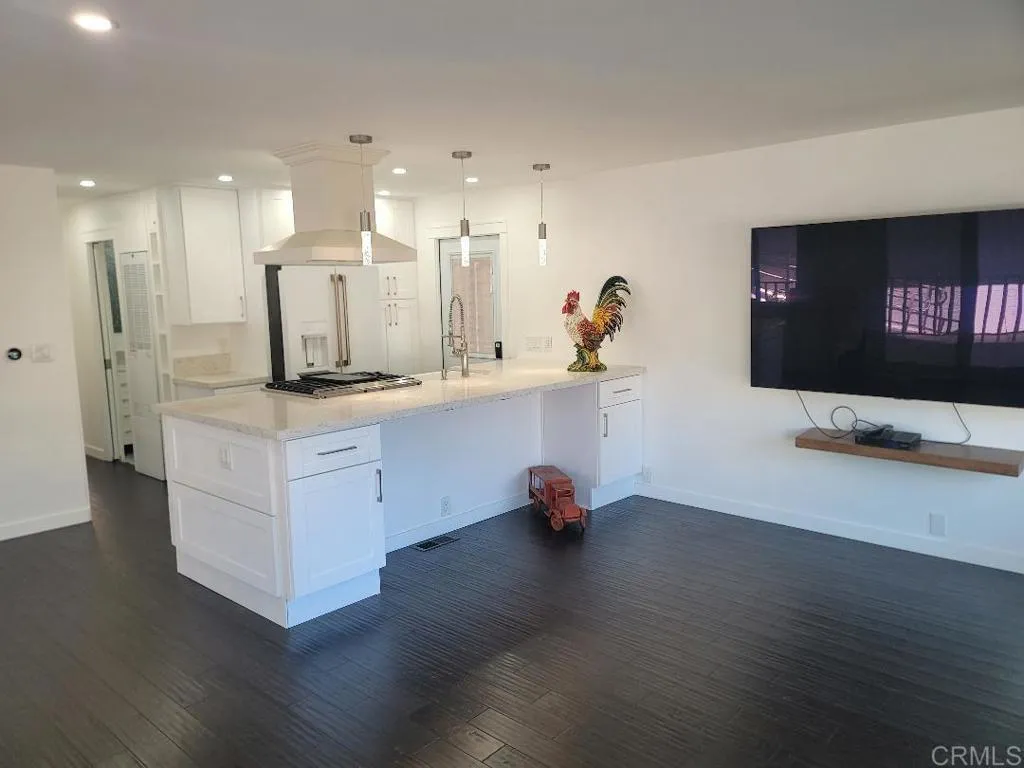 245 W Bobier Drive Unit 90