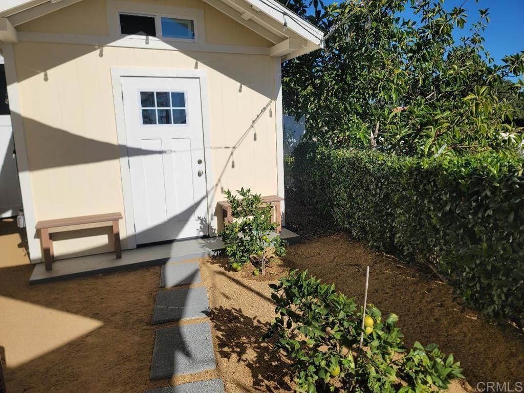 245 W Bobier Drive 90