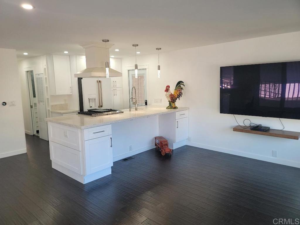 245 W Bobier Drive 90