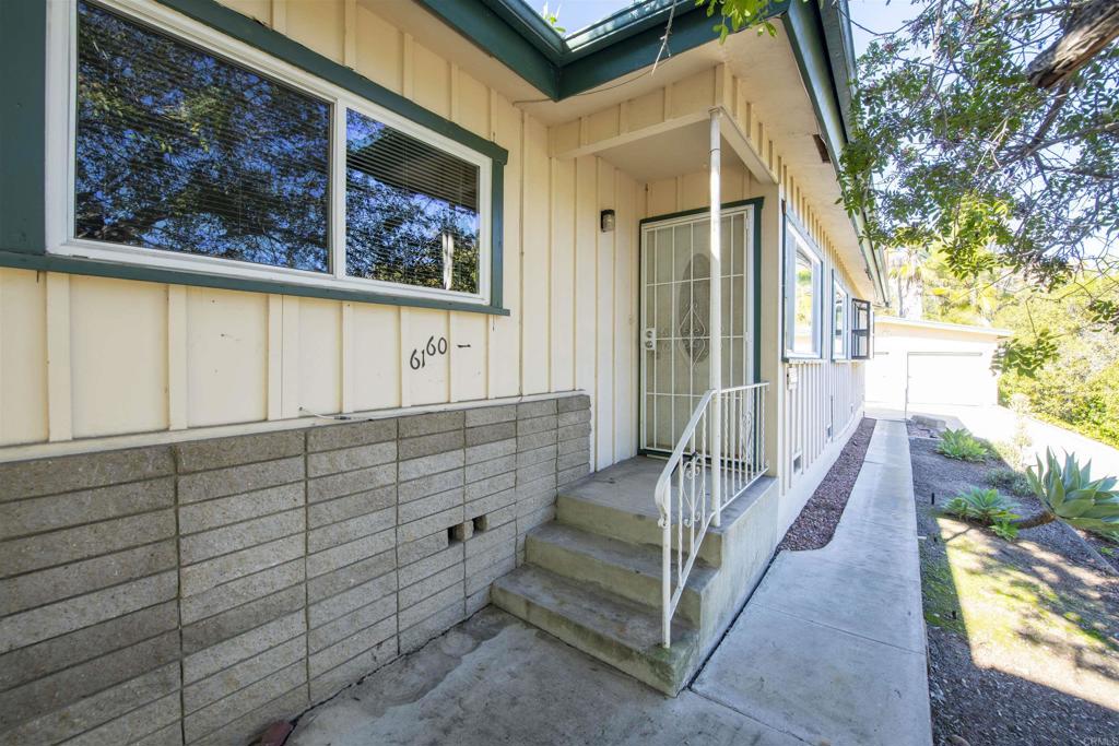 6158 60 Tarragona Drive