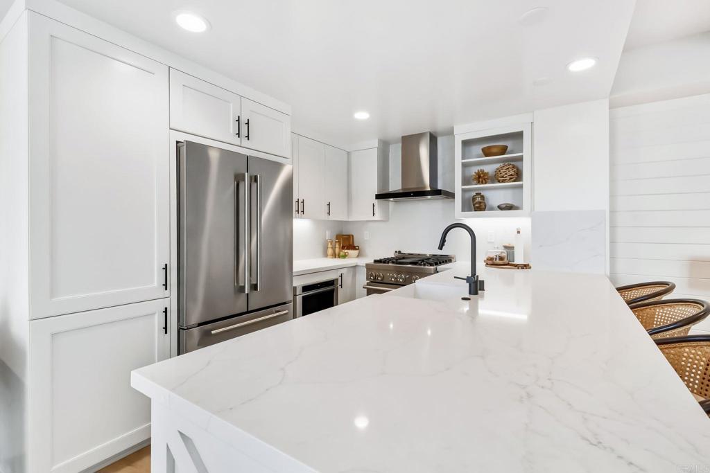 1400 Anacona Place 105