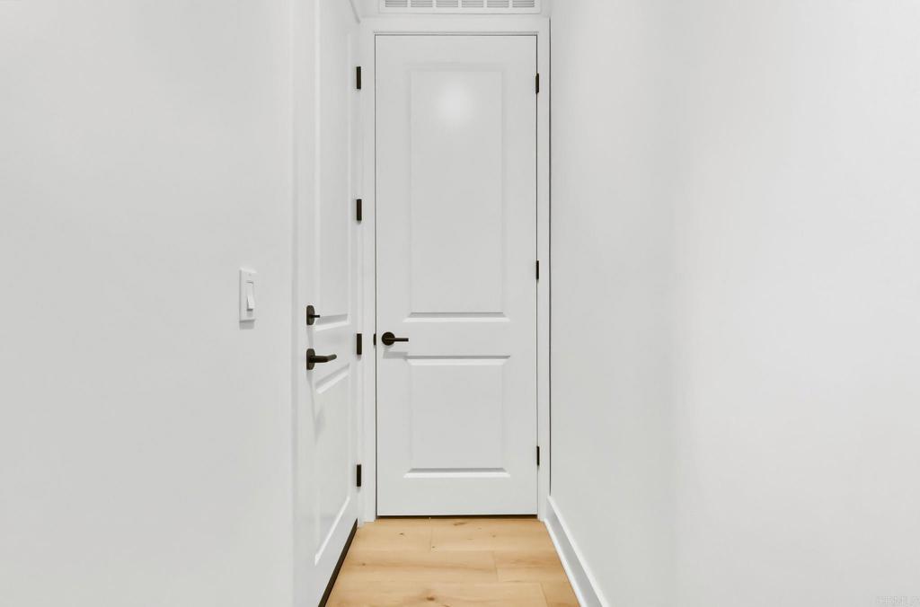 1400 Anacona Place 105