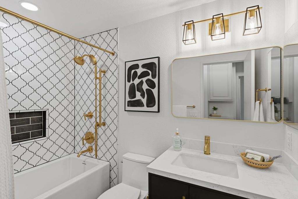 3103 Camino Del Arco