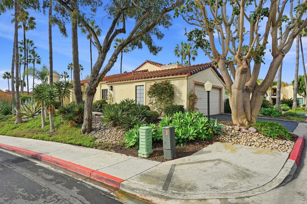 3103 Camino Del Arco