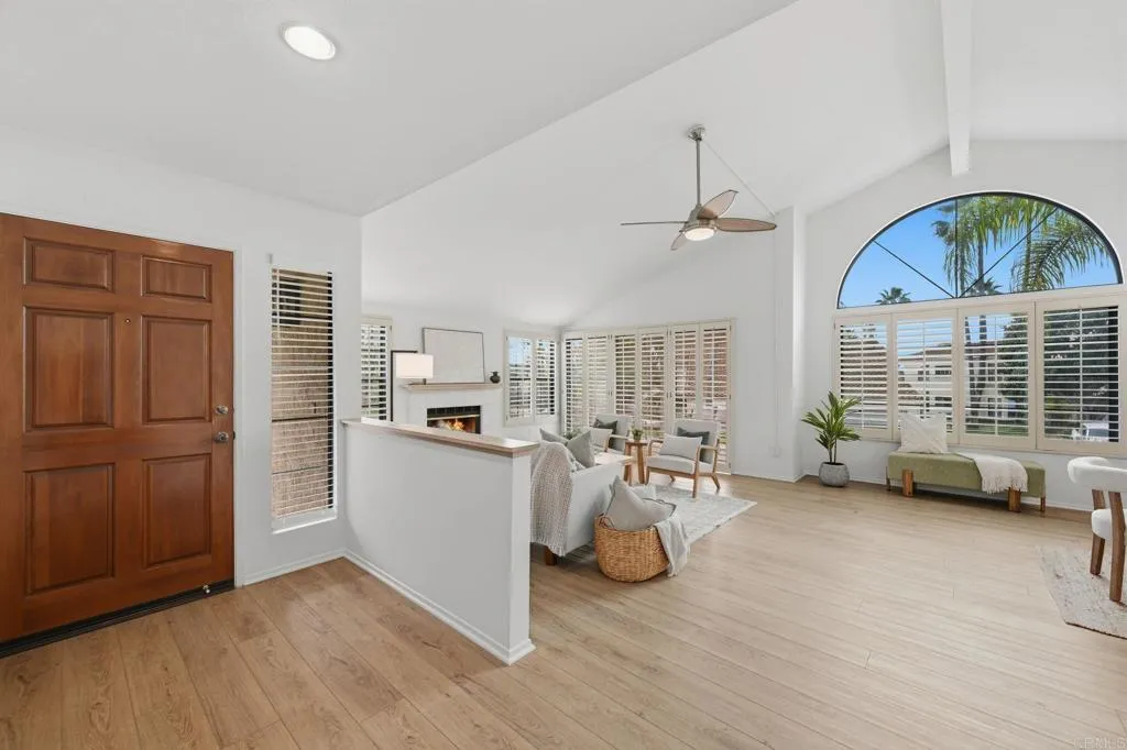 3103 Camino Del Arco