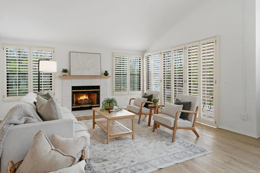 3103 Camino Del Arco