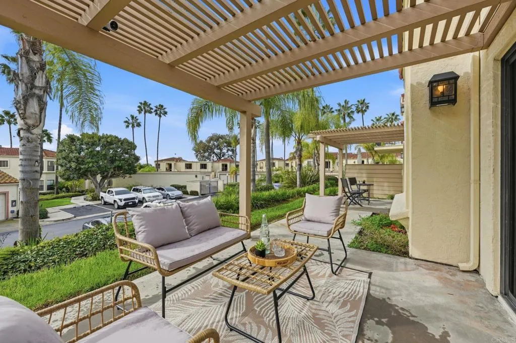 3103 Camino Del Arco