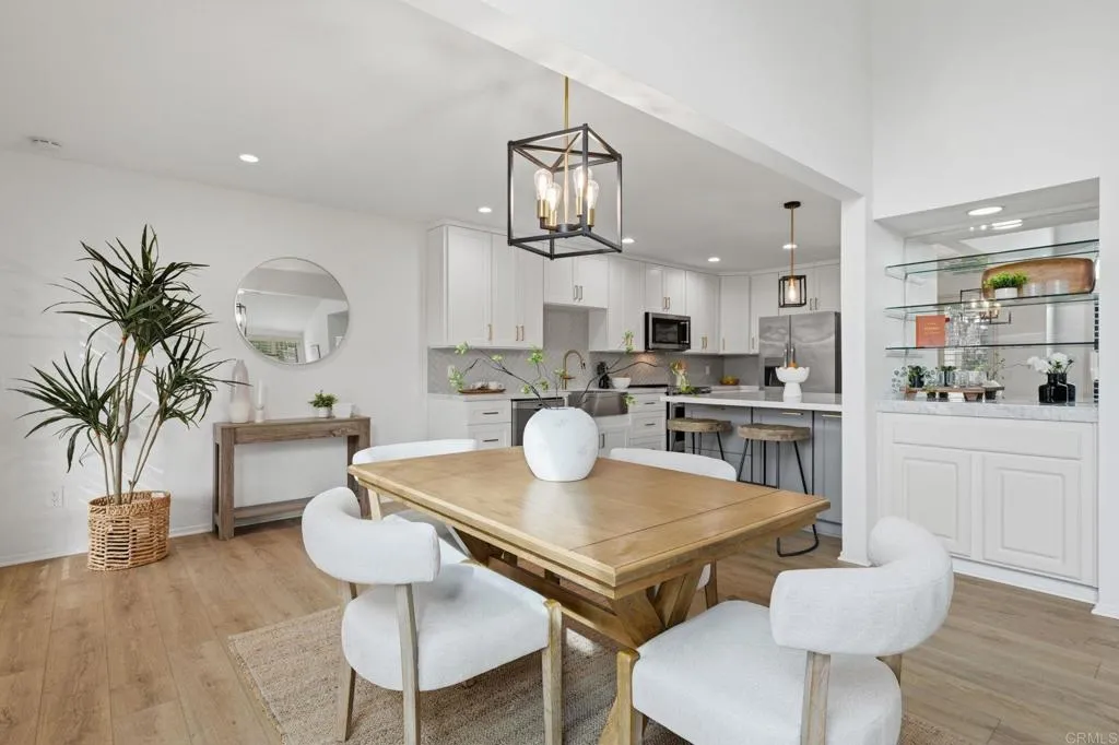 3103 Camino Del Arco