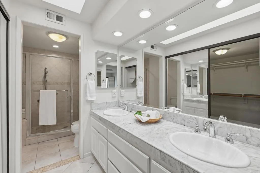 3103 Camino Del Arco