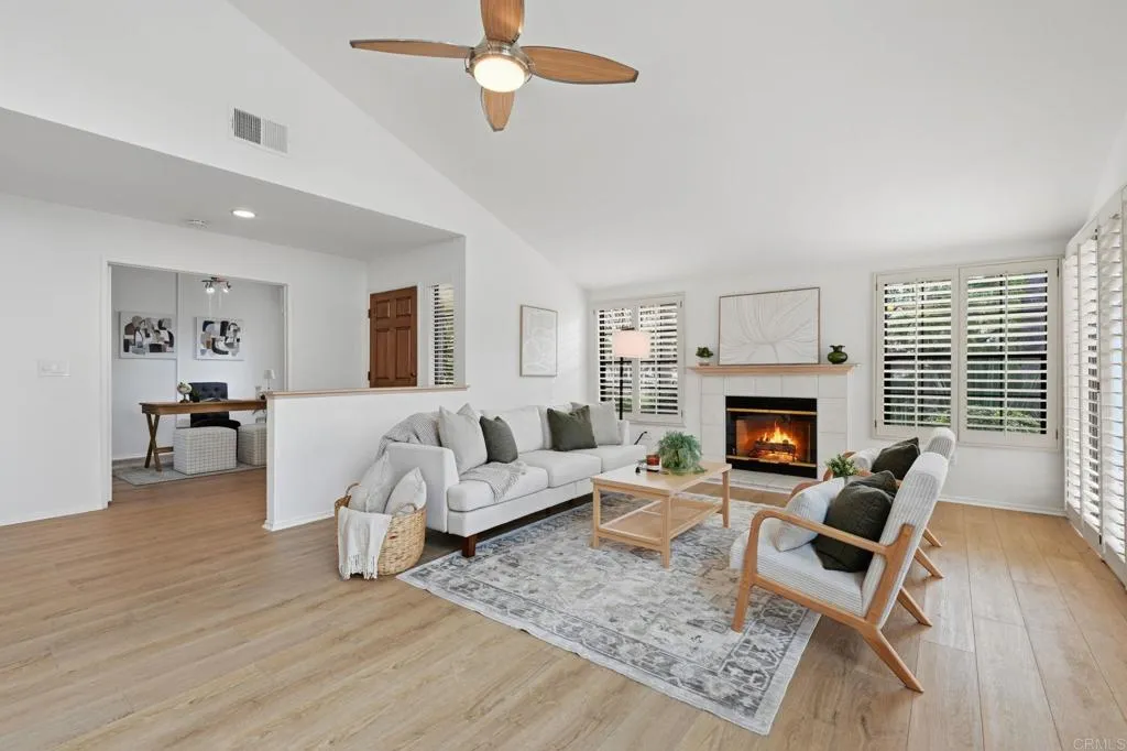 3103 Camino Del Arco