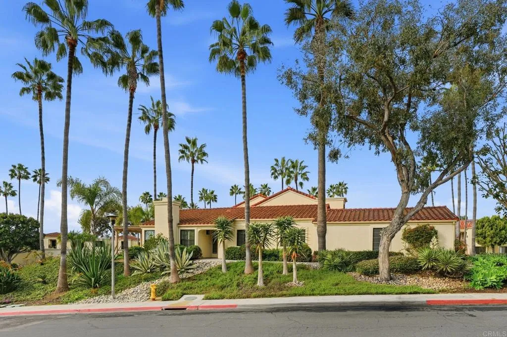 3103 Camino Del Arco