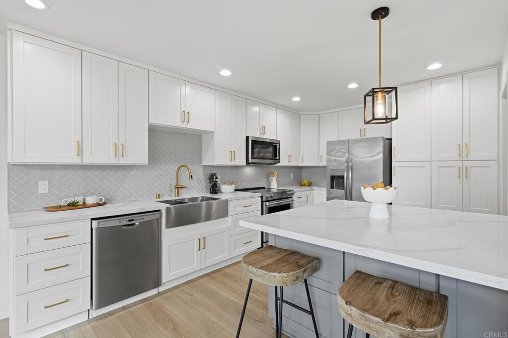 3103 Camino Del Arco