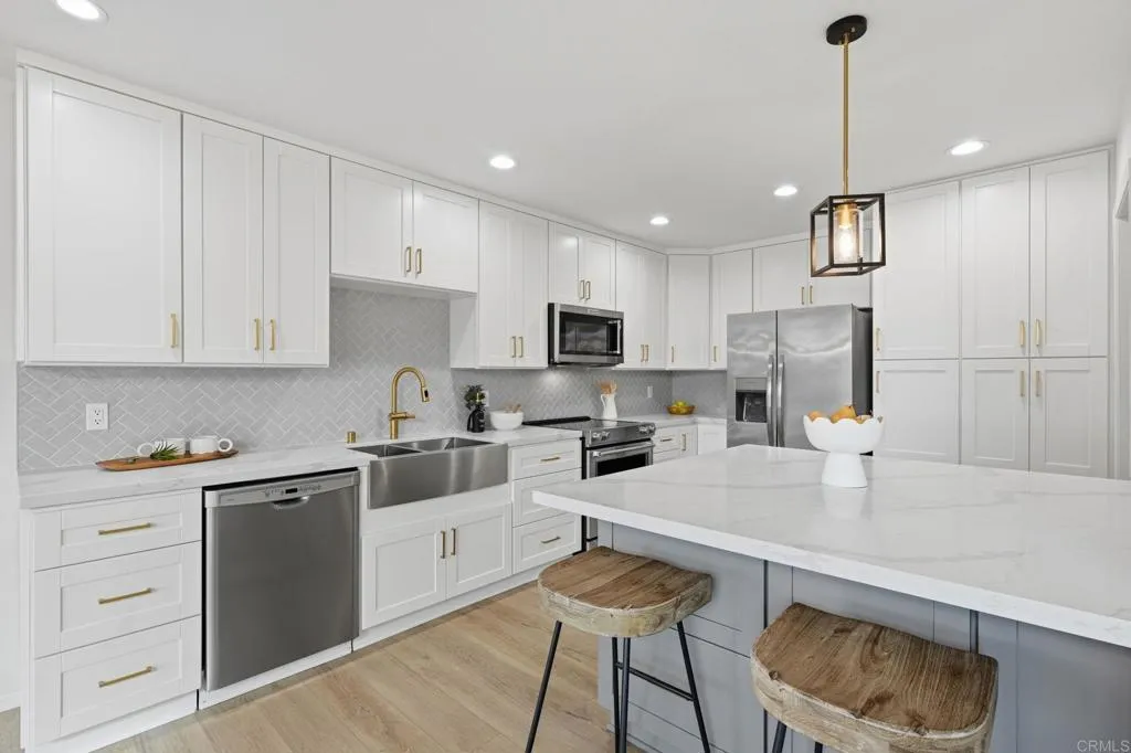 3103 Camino Del Arco