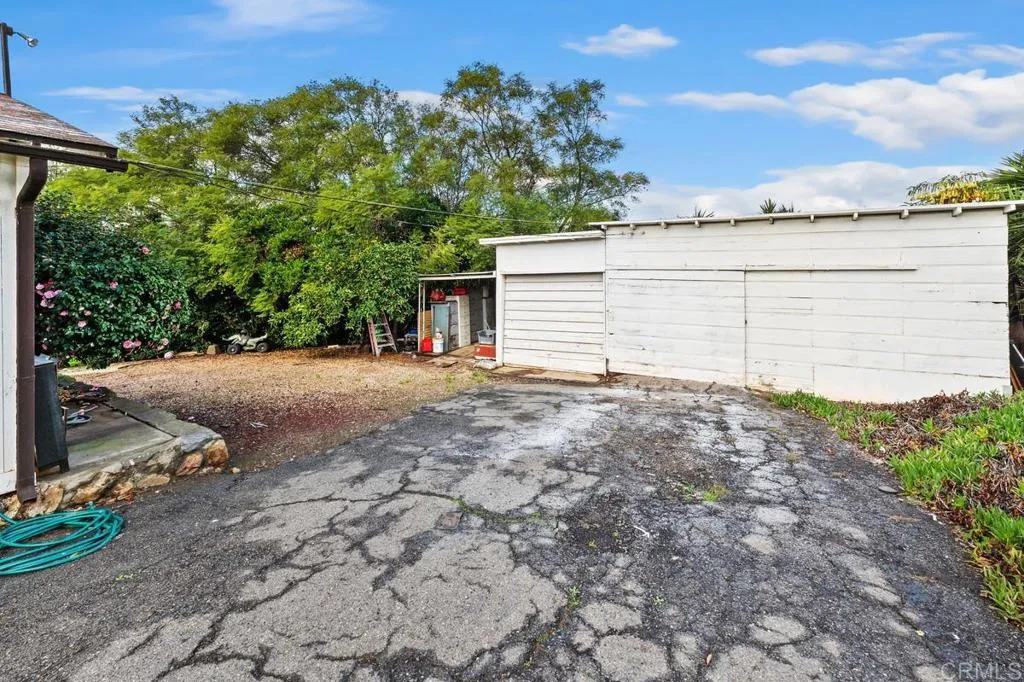 2360 Lone Oak Lane