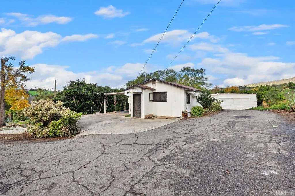 2360 Lone Oak Lane