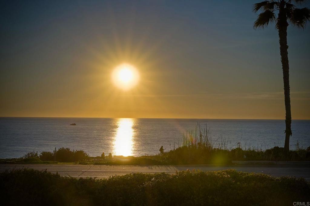 6506 Oceanview Drive