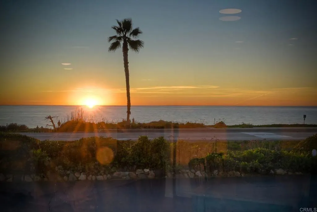 6506 Oceanview Drive