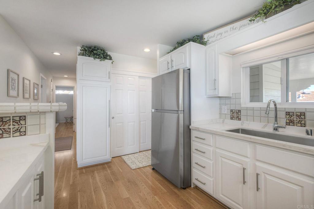 6506 Oceanview Drive