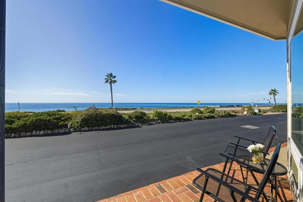 6506 Oceanview Drive