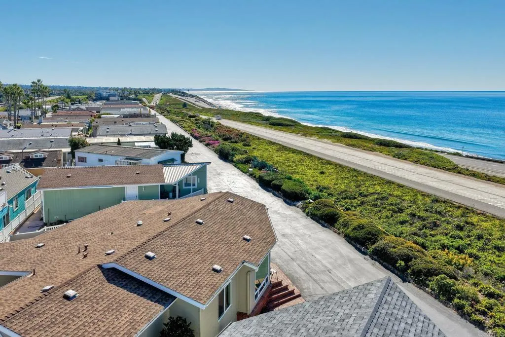 6506 Oceanview Drive
