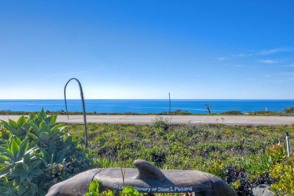 6506 Oceanview Drive