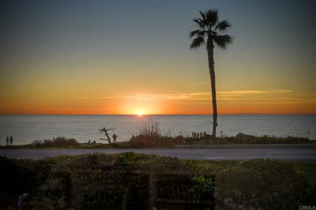 6506 Oceanview Drive