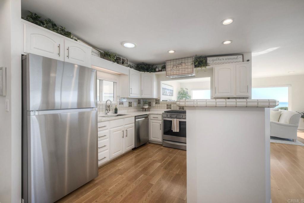 6506 Oceanview Drive